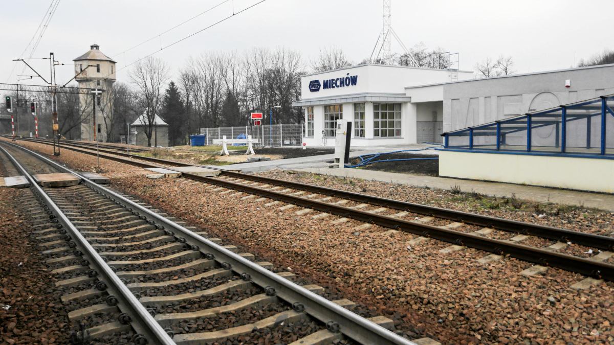 Dworzec Miechów - widok od strony torów